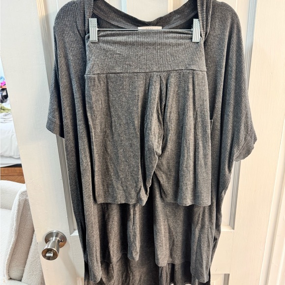 TALULAH Ribbed Rocco Set - Picture 2 of 3